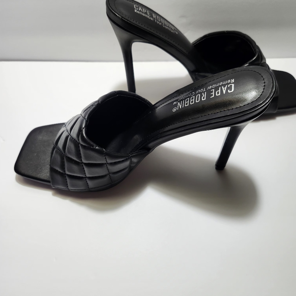 Cape Robbin Black Stiletto Heels - Picture 4 of 11